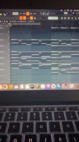#musicproduction #beatmaker #loop #flstudio #music #fyp #bestlaptopforproduction #selfmade #lofi #loops #studio #music #independentmusic #flstudio20 