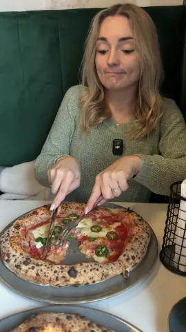 Gdzie ZJEŚĆ NAJLEPSZĄ PIZZE w POLSCE?! #jedzenie #testjedzenia #pizza #pizzalover #jeść #gdziezjesc #gdansk #pizzeria #restauracja #restauracje 
