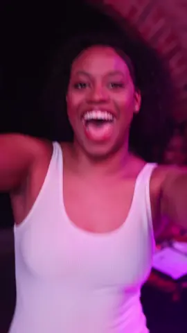 What a smile! We love it when our guests are up dsncing and singing! That’s the Bingo Jamz experience #90srnb #bingo #london #uk #oldschoolrnb 