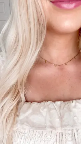 Make a statement with our stylish Name Choker Necklace! Personalize it with your name or a loved one’s to create a unique and trendy accessory. Perfect for adding a personal touch to any outfit.  #NameChoker #PersonalizedJewelry #FashionStatement #thecustomgoodsco #customjewelryy #jewelry #handmadejewelry #finejewelry✨
