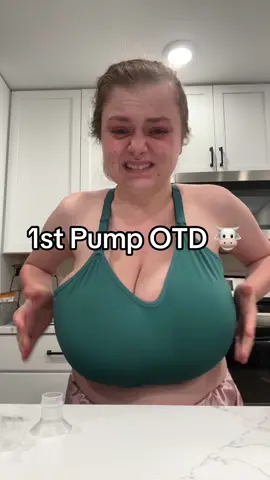 1st Pump OTD 🐮 #oversupply #fyp #pumpingmom 
