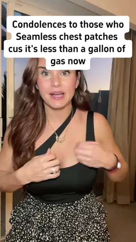 Showing you guys my favorite fashion sticky bra! #cakes #adhesivebra #girls #stickybra #stickybrahacks #fyp #nonstick #seamless #grippynotsticky #tiktokshopfind #viral #nonstick #tiktokshopmothersday #womenshealth #womensfashion 