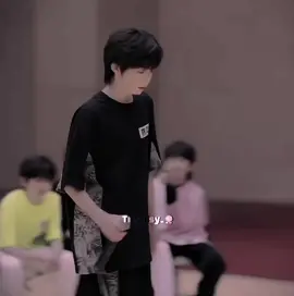 Tuy em tui hay vô trii nhưng lúc nghiêm túc cũng okk lắm 🥰🥰  #tfgiatocf4 #tfgiatoc_lau18 #trandichhang #trầndịchhằng #chenyiheng #chenyiheng_陈奕恒 #xuhuong 