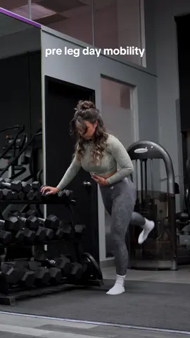 @Women‘s Best is having huge sales right now, entire outfit including the socks is $35 usd with my code PLAMENOVA 💚 #mobility #hipmobility 