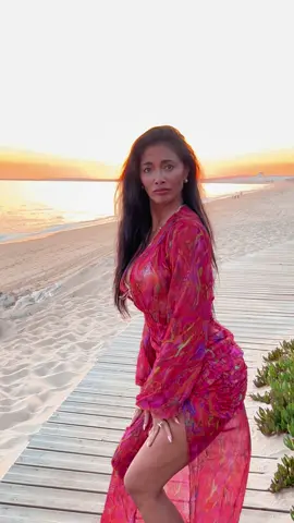 Sunset feels and @Meghan Trainor reels 🌅💃🏻 ‘Cause you’re doin’t just the way i like. @T-Pain  #beenlikethis 