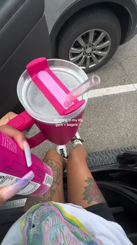 bagels are so versatile, what are some of your fav things to put on bagels? #aminolean #gym #gymmom #momtok #MomsofTikTok #morningroutine #sahm #sahmsoftiktok #ditl #ditlvlog 