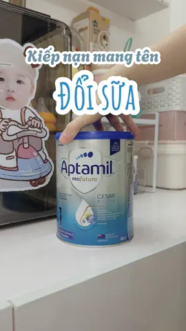 Mới vừa bán xong hết các lon đặt từ Úc về thì nghe tin Đô Úc lên cao, khó mua, mà ở VN cũng cháy hàng luôn cái muốn xỉu ngang luôn vậy. Giờ muốn đặt thêm cũng khó, nên thôi tui đổi sữa luôn cho nhẹ đầu nhẹ ví tiền. Tui đổi ngang luôn mà trộm vía con tui hợp tác ngay từ lần đầu tiên huhu mà giá của New cũng tiết kiệm hơn mà thành phần cũng rất đẹp. Thôi mong kiếp nạn đổi sữa dừng lại ở đây nhennnn 🫣🫣  #mebim #mebimsua #embedangyeu #embe #doisuachobe #aptamilnewzealand 