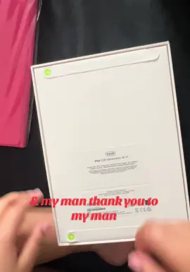 Pretty in pinkkk 🥹🩷 My Graduation gift 🥰🥰🥰 #ipad time to tyrn into an ipad kid #pinkipad #graduationgift 