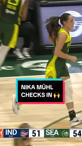 The moment Nika Mühl checked in for the Seattle Storm 🙌