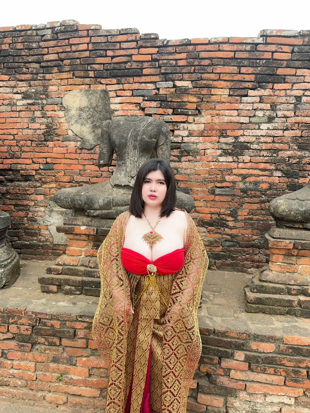 ถ้าลูกช้างมีจริง ขอให้สิ่งศักดิ์สิทธิ์ปลอดภัย ~~ #วัดไชยวัฒนาราม #อยุธยา 