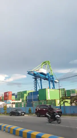 pelabuhan kontener Sorong#fyppppppppppppppppppppppp #fyp #fypシ #sorong #papua 