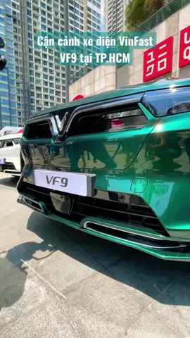 Một chiếc VF9 màu cực hot chuẩn bị về tay khách hàng. Màu ngọc lục bảo này phải công nhận là đẹp thiệt #vinfast #vcreator #xehoi #xevinfast #xe #xedien #vf9 