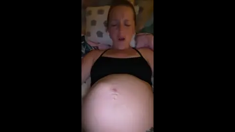 Baby kicks - intense painful movements #pregnant #pregnancy #babykicks