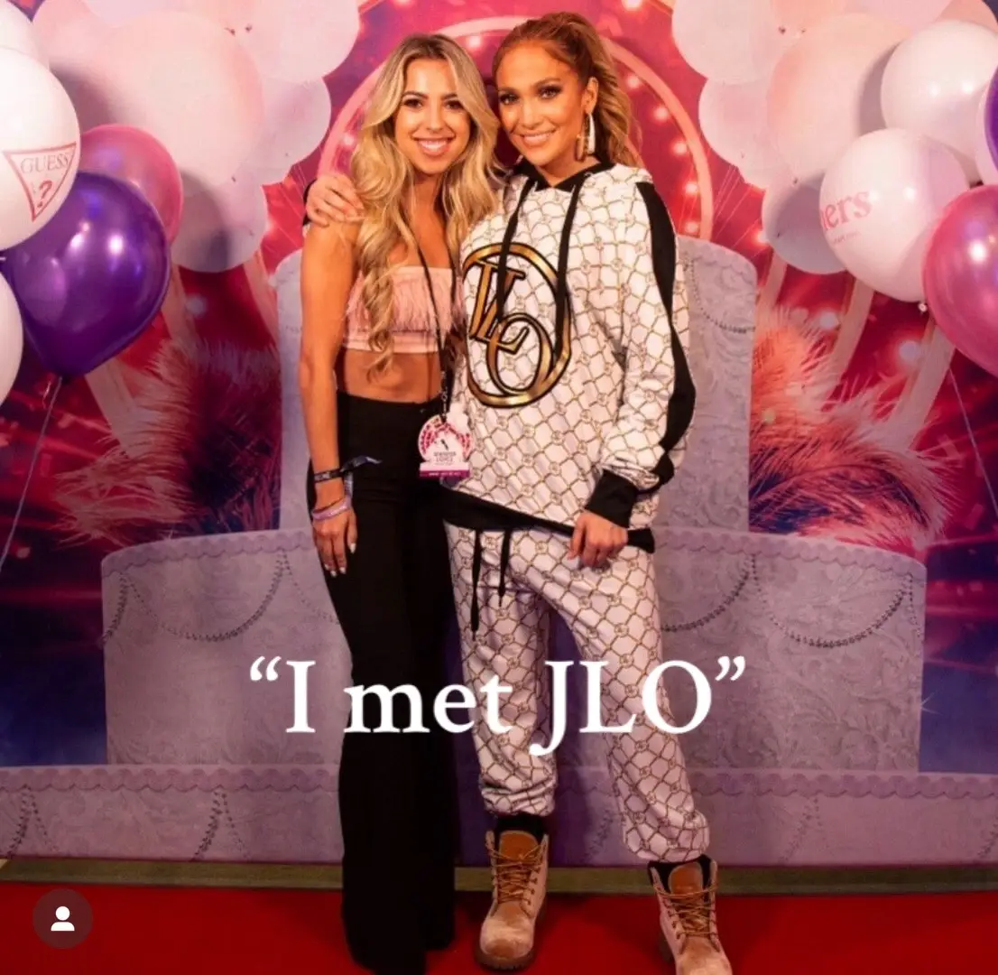 ✨manifestation✨ @Beyoncé @Parkwood Entertainment one day bestie🤍 a different take on this trend🤪 #celebrities #kardashians #jlo #beyonce #beyhive #yonce #beyoncecowboycarter #cowboycarter #beyonceact2 #act2 #beyonce #meetingcelebrities 