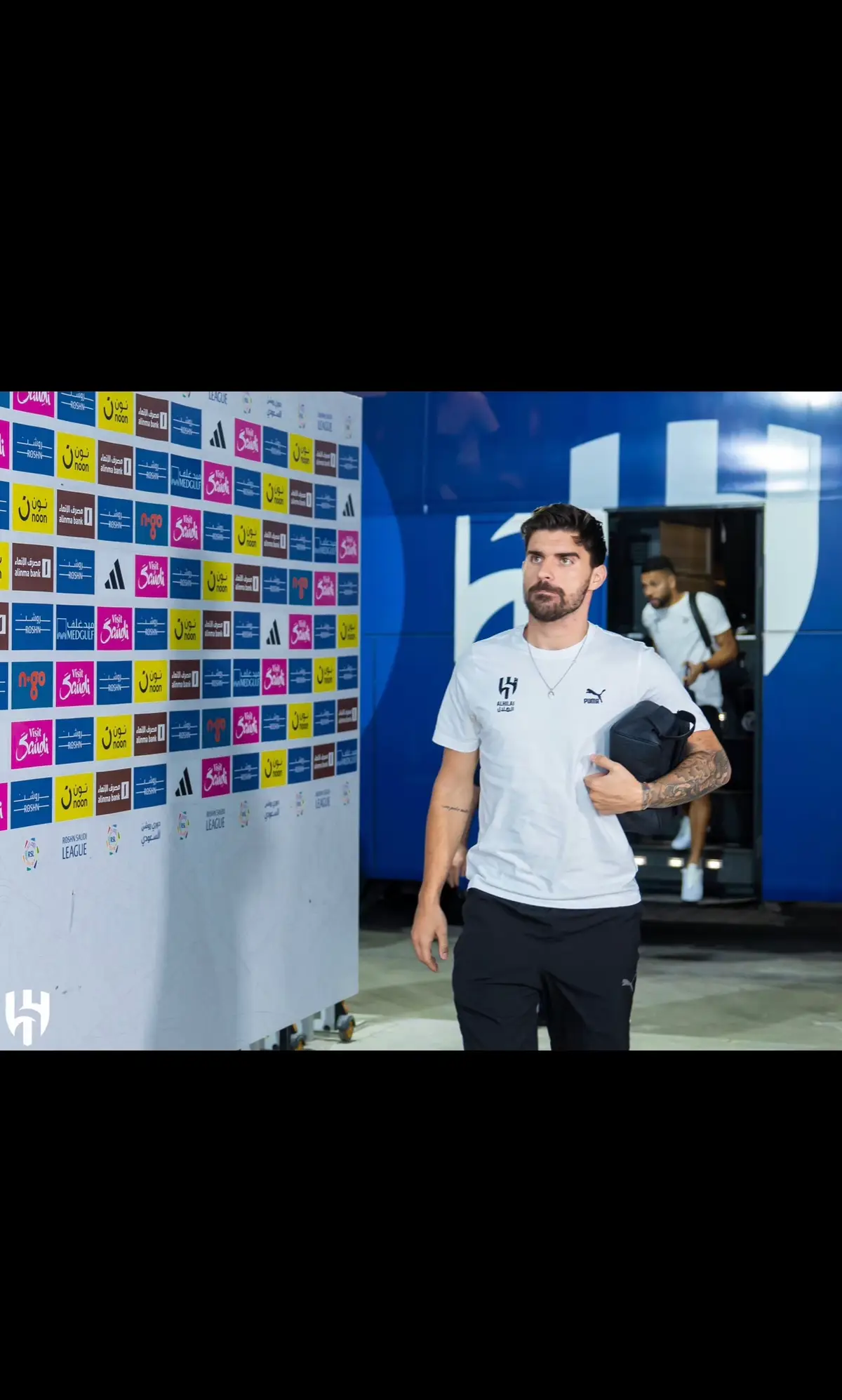 📍تسجيـل دخـول لاعبين الملعب   🏟️💙 #الهلال_السعودي 