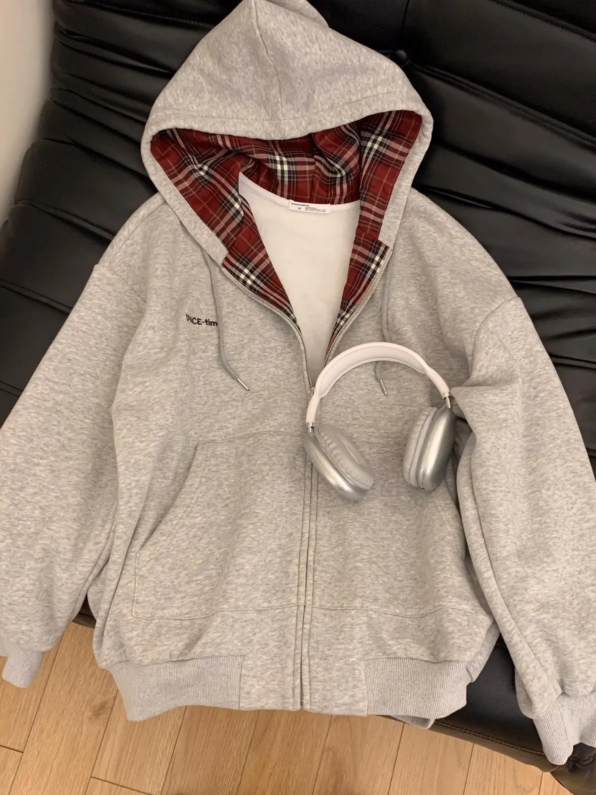 #clothingbrand #hoodie #outfitoftheday 