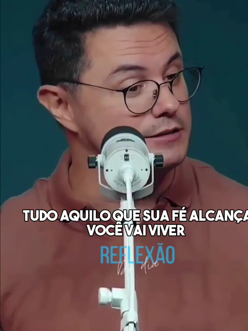 Tudo aquilo que sua fé alcança, você vai viver ❤️✝️ @deiveleonardooficial  #reflexaododia #motivacional #reflexao #devocional