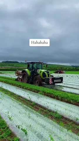 Yorkshire views 👌🫳 #fyp#mentalhealthmatters#mensmentalhealth#farmer#views#fyp#smartbox#claas#case#yorkshire#clarkson#jeremyclarkson#quote#life#foryoupage#hopecore#reality#emotional#notweaktospeak 