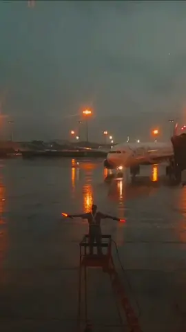#srilanka #srilankan_tik_tok🇱🇰 # #srilankanairlines #flighthouse #air #airport #tiktok #evening #rain #one #world #fyp 