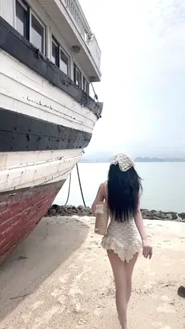Thế giới có 2 nửa, nửa muốn bôn ba và nửa muốn về nhà🌊 #fyp #xh 