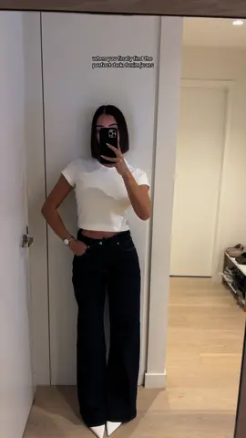 finally found the perf dark denim jeans 👏🏼😫 @AbrandJeans #fyp #jeans #highwaistedjeans #darkdenim #fitcheck #OOTD #winterfashion 