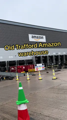 Old Trafford Amazon warehouse #foryou #amazonwarehouse #pashtoon @Attaullah shah 