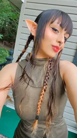 Could you handle an elf girlfriend? #fyp #funny #cosplay #elf #OOTD 