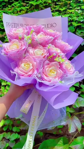 Handmade diy gift ideas ribbon rose flowers bouquet #handmade #DIY #craft #handmadegifts #flowers #gift #ribbon #rose #handmadecraft #diyproject #diyfashion #diycraft #homedecor #foryou #tiktok #diystufftomake #handcraft #TikTokCrafts #decoration #DIYCrafts #craft #flowerlovers #bouquet 