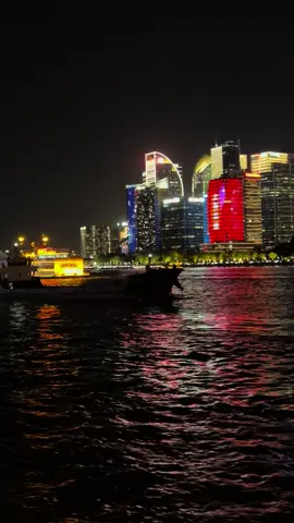 Pemandangan kota Shanghai dimalam hari ❤️