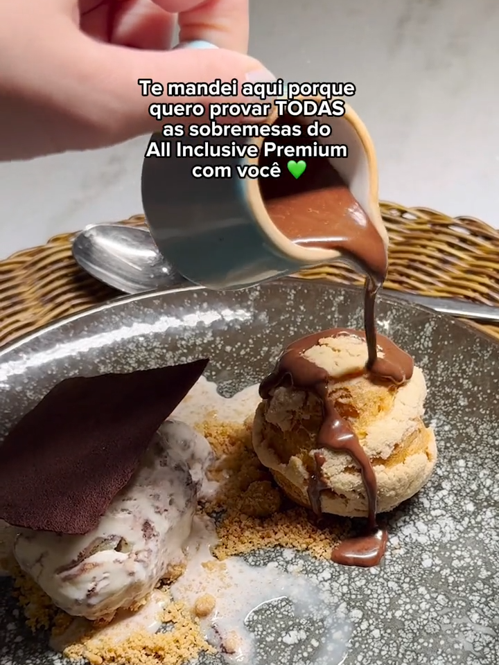 Fala aí, não dá pra resistir ao All Inclusive Premium né? 🥰 #allinclusive #japaratingaresort #comidas #FoodTok #chocolatelover