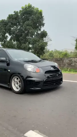Lucu banget imut kaya kamu.  🚗 @Big Ben  #fypシ #fyp #nissanmarch #marchtuning 