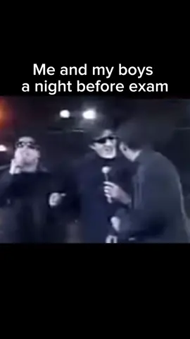 We all passed the exam tho 😅 #salmankhan #amitabhbachchan #srk #bollywood #browntiktok #fypage #funny #song 