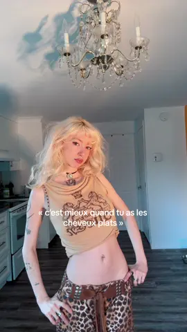 JE VEUX DES CHEVEUX PUFFY À LA DOLLY PARTON OK?! 