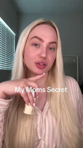 My moms aging hack 🙊✨👼🏼 #retinal #retinalserum #secret #kbeauty #koreanskincare #eyeserum #makeupcreasing #eyecrease #makeuphack #skincarehack @KSECRET GLOBAL 