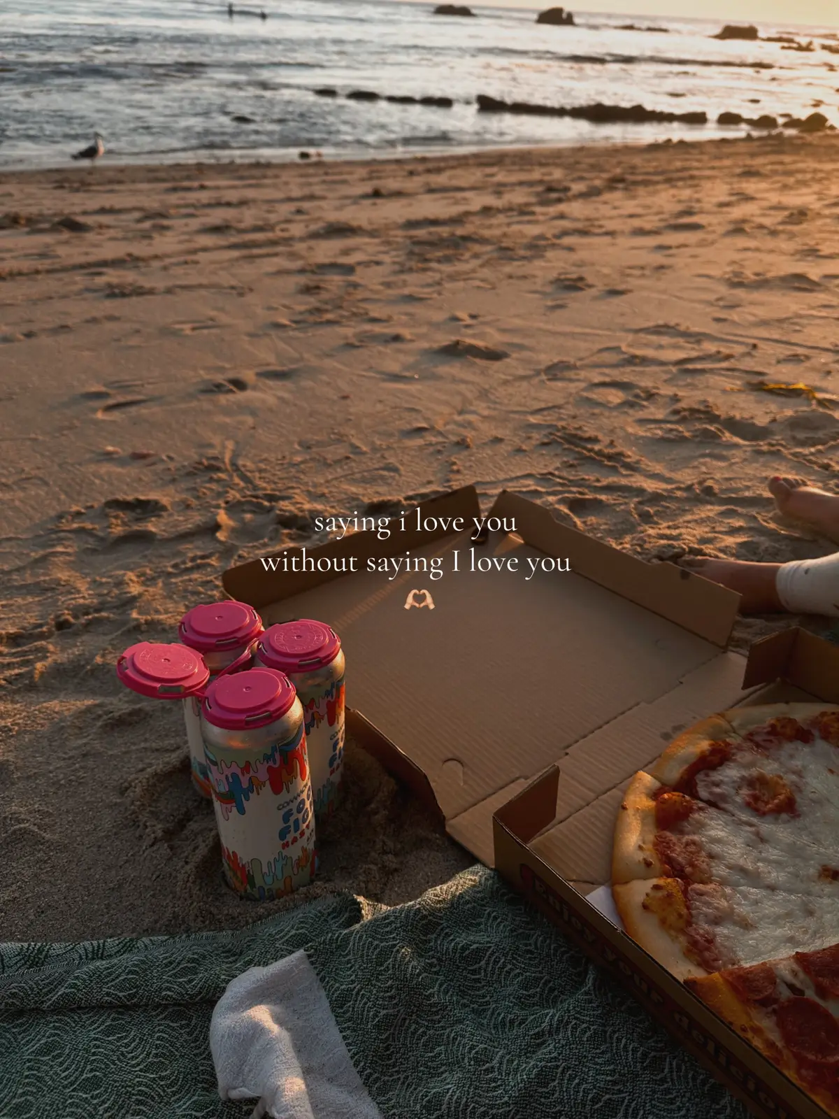 #waystosayiloveyou #aesthetic #aestheticlife #aestheticphotos #carousel #relateable #bestfriend #fyp #foryou #foryoupage 
