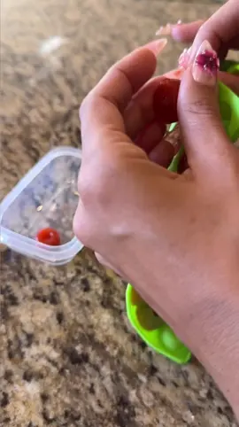 Homemade for the win 🍬 #mom #momlife #homemade #homemadefood #healthyfood #kidsfood #toddlerfood #toddlermealideas #homemadegummies #gummies 