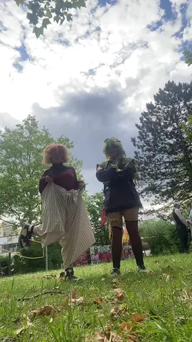 @Silly cosplayer wir sind so krass🤭#GenshinImpact  #genshincosplay   #demonslayer #collei #douma #cosplay#demonslayercosplay 
