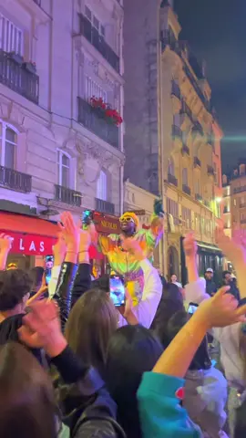 Passage éclair du TDB à Paris pour un moment de joie collectif avant de continuer la tournée dans toute la France 🇫🇷