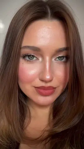 back from vacation ready to glammmm up #makeup #beauty #makeuptransition 