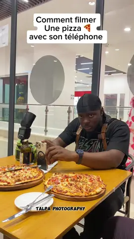 Arrez de filmer vos plats comme des enfants , faites plutôt doucement et bien ! #pizza #pizzas #restaurant #filmer #telephonechallenge #telephone #talpaphotography #talpa  @TALPA photography 