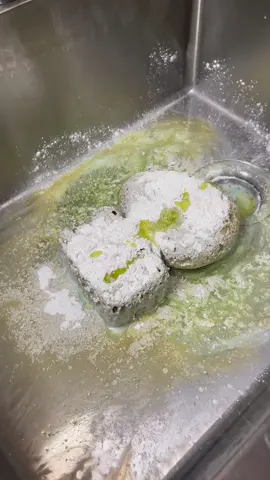 pov: me vibing with all 5 of my besties who see my videos, love yall stanka 🫶🏽 fake rinses for lyfe  @aubreycleans  #spongesqueezing #fakerinse #asmr #fypシ゚viral #CleanTok #satisfying #spongesqueezingasmr #cleaningtiktok #sudsy #powderbomb #aubreycleans #anxietyrelief #cleaningtok #bathsponge #therapytiktok #sudsycleaning 