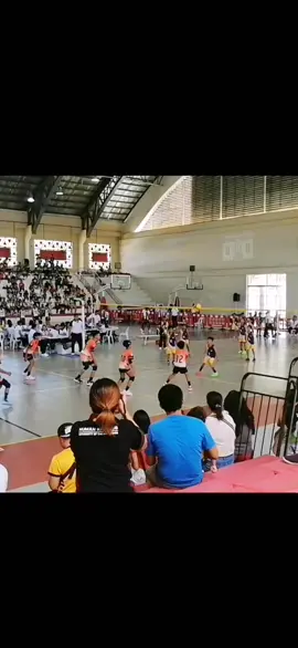 Super spike by Small Bryan Bagunas!! -John Andy Cabonita #davraa #davraa2024 #elementaryvolleyball #volleyball #slowmo #capcut #davaodelsur 