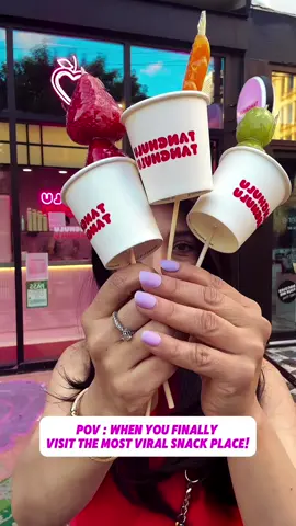 @tanghulutanghulu has now opens its first location in Toronto!  Try all the flavours on the skewers and don’t forget to taste their chocolate dipped strawberries 🍓!  #tanghulu #tanghuluasmr #tanghulutoronto #tanghulurecipe #lifez_beautifull #torontolife #yyzfoodies #toronto  #queenstreet #queenstreetwest #blogto #ontariodateideas ##torontolife #torontofoodblog 