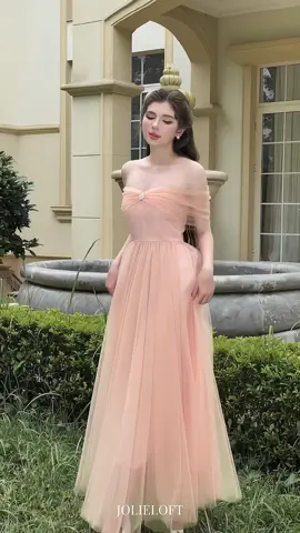 Không từ ngữ nào có thể miêu tả vẻ đẹp ngọt ngào này #xuhuong #vaydutiec #fybシ #thoitrangnu #viral #vayluoi 