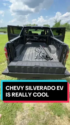 The Chevy Silverado EV mid-gate is really cool! Also this thing gets amazing range! #chevy #silverado #chevysilverado #cartok #carcommunity #chevrolet