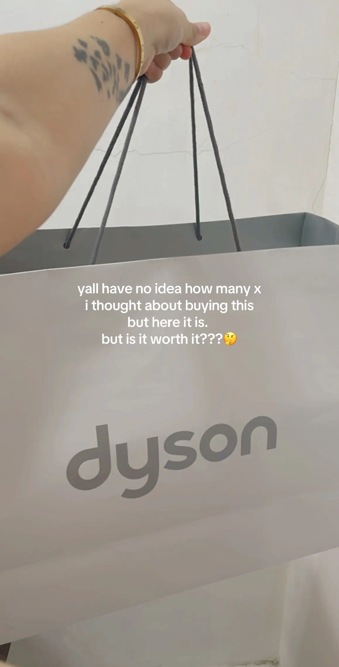 Dyson’s latest hair styling innovation — it’s pretty expensive but is it really worth it???  #hairtool #dyson #dysonph #ceramicpink #rosegold #dysonusa #hairstyling