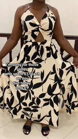 #tiktokmademebuyit #summervibes #Summer #foryou #backless #fyp #plussize #dress #backlessdress #summerdress #OOTD #fashion 