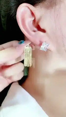 #earrings #fashionjewelry #jewelry #fashion👠 #foryou  #tiktokshopjewelry #TikTok🇺🇸#tiktokmademebuyit #TikTokShopFashion #bestearring #ornaments 