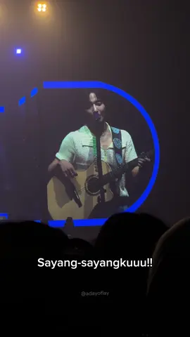 “Semua cantik sekali” “sayang-sayangku” bikin salting tolonggg!!!! @CNBLUE  #cnbluentity #cnbluejakarta #cnbluentityinjkt #jungyonghwa #cnblue 