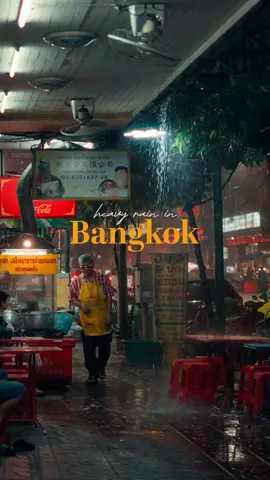 Heavy rain in Bangkok ☔️ 📷 Shot on Sony a7IV + 70-200mm f2.8 🎨 Edited in Davinci Resolve #cinematic #bangkok #rain #filmmaker 